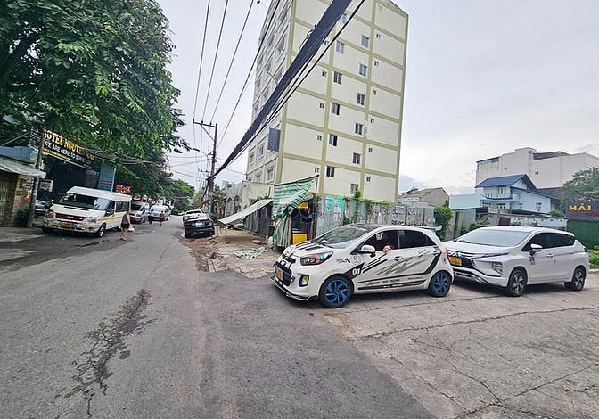 Hình ảnh Bán/ cho thuê đất lớn gần 500m2 góc 2 Mặt tiền Đg Số 18 Phạm Văn Đồng