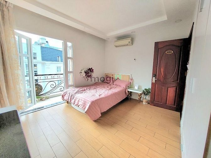 Hình ảnh Studio thoáng mát với cửa sổ lớn và ban công gần tdtu, rmit, crescent