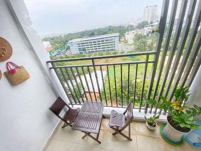 Hình ảnh Cho thuê Gấp, Giá 18 triệu, 2PN,Bao phí Nội thất mới, Botanica Premier