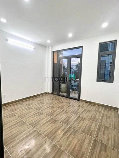 Hình ảnh GIÁ GỐC Phan Huy Ích TB 1tỷ650 SHR 63m2 2Pn 3wc, HXH, SHR