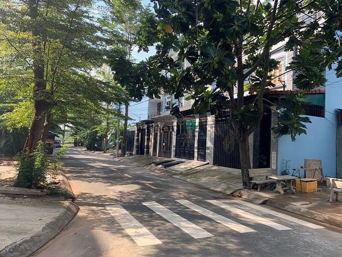 Hình ảnh Bán gấp đất nền sổ sẵn , khu dân cư hiện hữu , TT Quận 8 , giá CĐT.