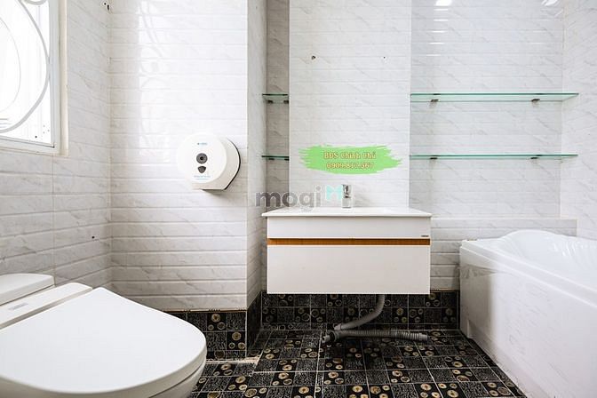 Hình ảnh Lô góc, 7 tầng, thang máy, có hầm, DTSD 650m2, vị trí KD VP, Spa, TMV