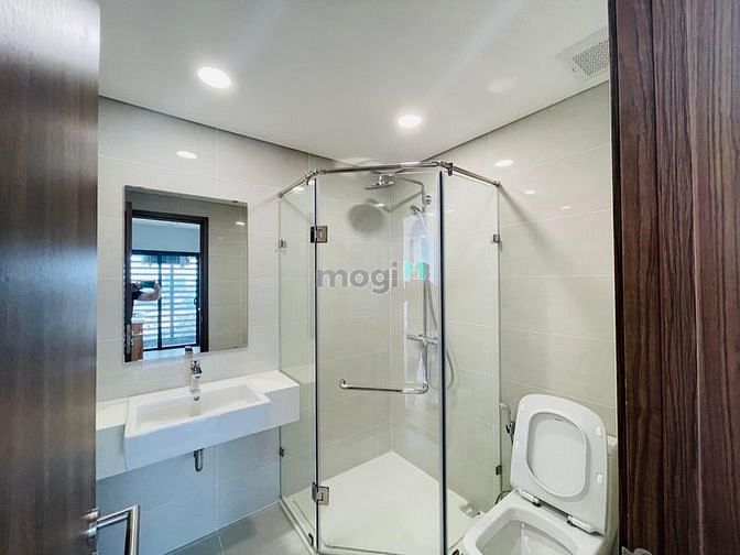 Hình ảnh Bán gấp CH ECO GREEN Q7 65m2 chỉ 2Tỷ1 sổ săn