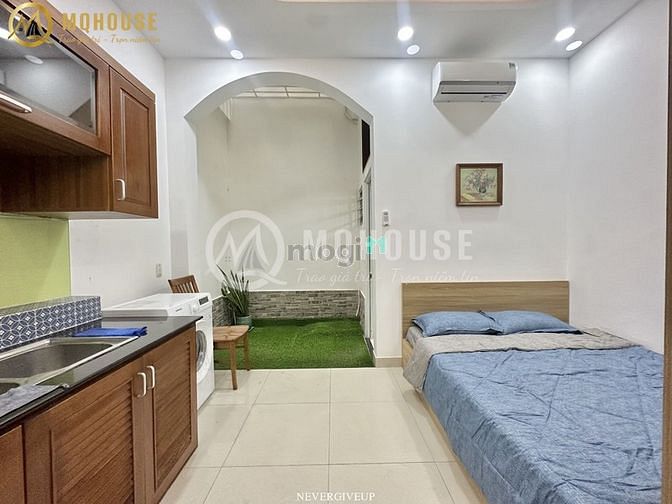 Hình ảnh Siêu phẩm mới xây thoáng mát ngay trung tâm Bình Thạnh