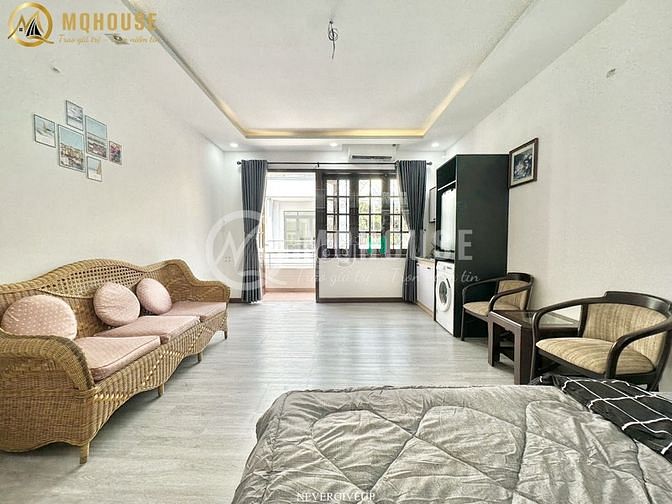 Hình ảnh Siêu phẩm mới xây thoáng mát ngay trung tâm Bình Thạnh