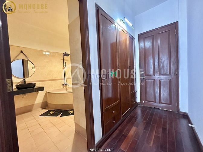 Hình ảnh Siêu phẩm mới xây thoáng mát ngay trung tâm Bình Thạnh