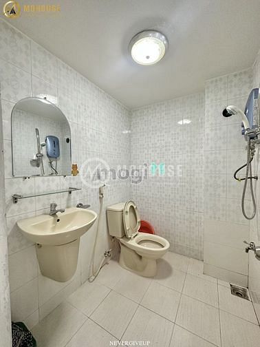 Hình ảnh Siêu phẩm mới xây thoáng mát ngay trung tâm Bình Thạnh