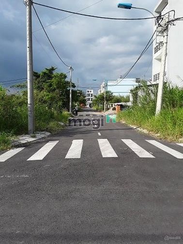 Hình ảnh Sang ngay lô đất Trịnh Công Sơn, Phước Long B, Q9, giá 2tỷ690/87m2,SHR