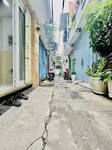 Hình ảnh Chuyển nhà mới cần bán nhà Trần Quang Diệu, Q.3 1.605 tỷ 61m2, SHR