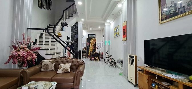 Hình ảnh Cực rẻ nhà 1/ CMT8, P15, Q10 sổ riêng 48m2