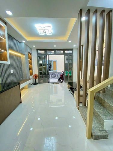 Hình ảnh Bán Nhà Sát Mặt Tiền Đường Tên Lửa 3 Tầng