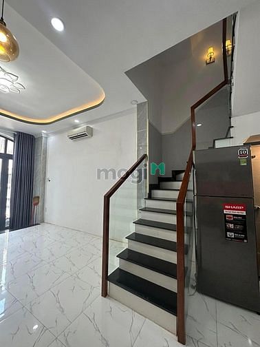 Hình ảnh Bể trái phiếu bán nhà XÓM CHIẾU Q4, 50m2 giá chỉ còn 1,tỷ245