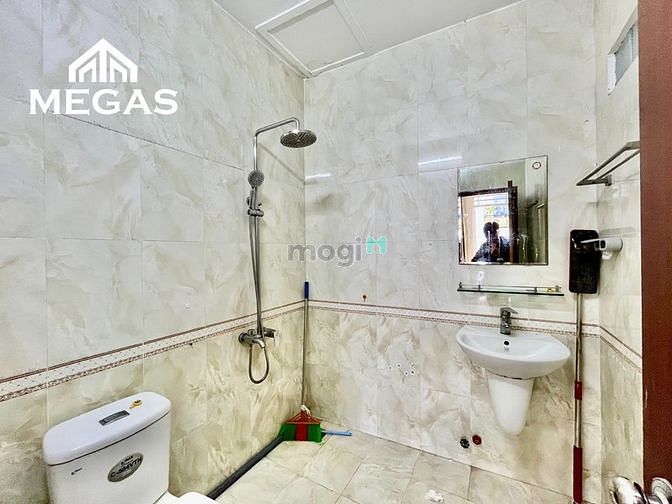 Hình ảnh Cho thuê Trang Chủ MB66.COM / Đăng Ký Tặng 66K Studio Đầy đủ NT ngay Dương Quảng Hàm ban công lớn