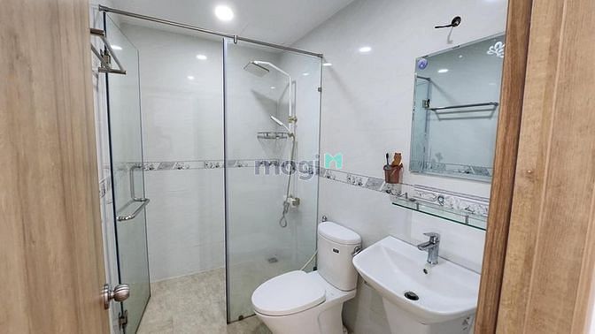 Hình ảnh BÁN GẤP CĂN HỘ THE TRESOR Bến Vân Đồn q4 65m2