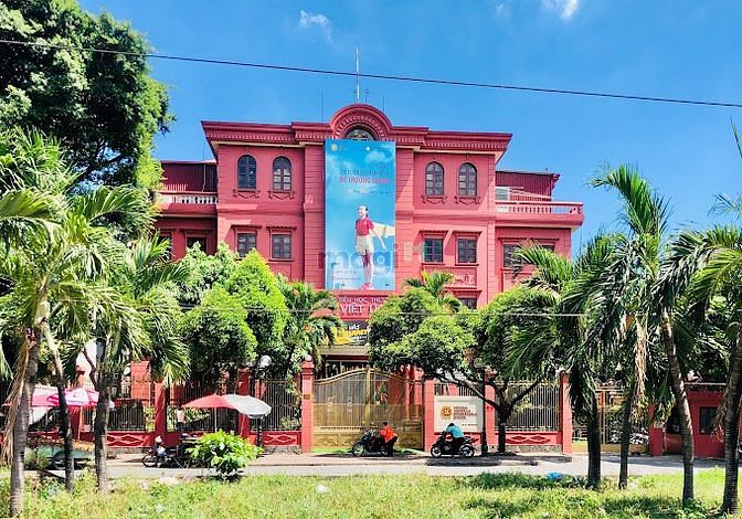 Hình ảnh Cho thuê trường học 1.026m2 đất MT Phan Xích Long 30x36m - 1 trệt 3L !