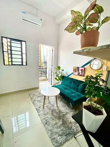 Hình ảnh Phòng full nội thất 30m2 sát cầu vượt Cộng Hoà