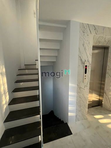 Hình ảnh Gần chợ BẾN THÀNH! nhàLý Tự Trọng, Quận 1. 72m2(4x18m), 5T. Chỉ 19,9Tỷ