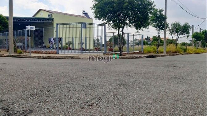 Hình ảnh Nợ MB66 MỘC BÀI CASINO THƯỞNG NẠP 100% CHO NGƯỜI ĐĂNG KÝ Cần Sang Gấp 981m2. Đường Lớn. Đối Diện Trường Học.