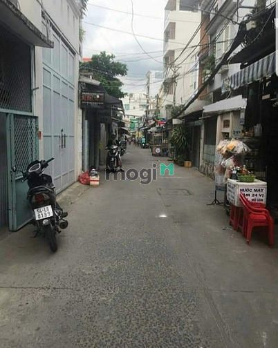 Hình ảnh Nhà Nguyên Căn Hẻm Xe Hơi Dương Bá Trạc,F1Q8,2 Lầu,3 PN,Có Máy Lạnh