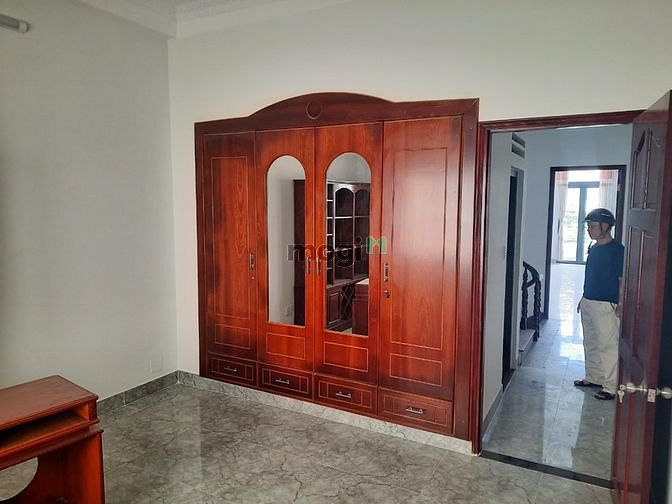 Hình ảnh Cho Thuê Nguyên Căn Đường Tạ Quang Bửu Q.8 để Ở Hoặc Kinh Doanh