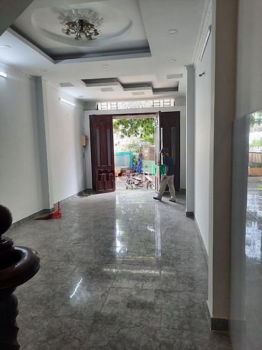 Hình ảnh Cho Thuê Nguyên Căn Đường Tạ Quang Bửu Q.8 để Ở Hoặc Kinh Doanh