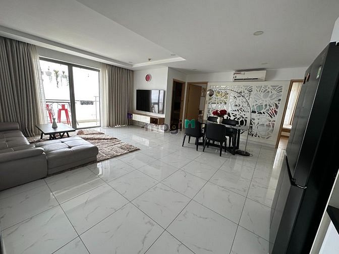 Hình ảnh Bán CHUNG CƯ Oriental Plaza, QUẬN TÂN PHÚ 106m2 chỉ 2tỷ Sẵn sổ