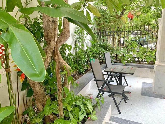 Hình ảnh Cho thuê nhà sân vườn 4 phòng ngủ