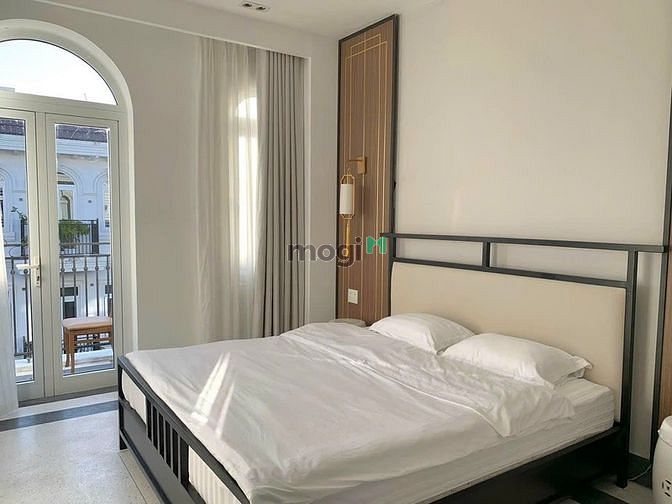 Hình ảnh Cho thuê nhà sân vườn 4 phòng ngủ