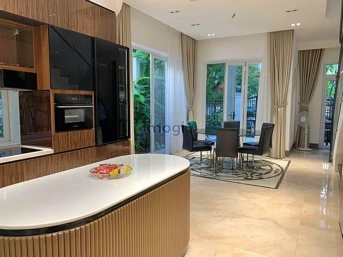 Hình ảnh Cho thuê nhà sân vườn 4 phòng ngủ