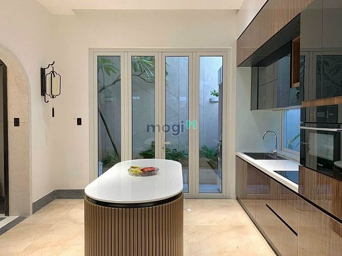 Hình ảnh Cho thuê nhà sân vườn 4 phòng ngủ