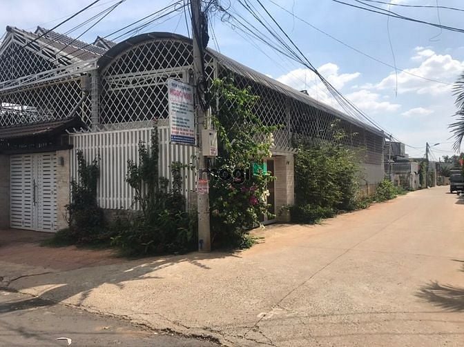 Hình ảnh Nhà 2 mặt tiền , 3PN, DT: 15m*25m, đường Nguyễn Phúc Chu