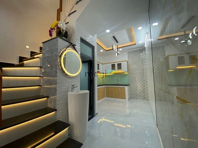Hình ảnh Chuyển công tác bán nhà Lâm Văn Bền Q7 50m2 1T1L 2PN giá1 ty470