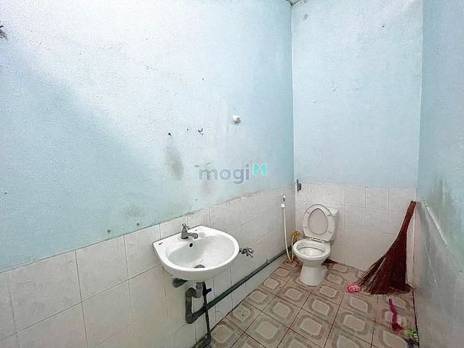 Hình ảnh Cho thuê Nhà Nguyên Căn 1PN 75m2 đường Lê Văn Việt