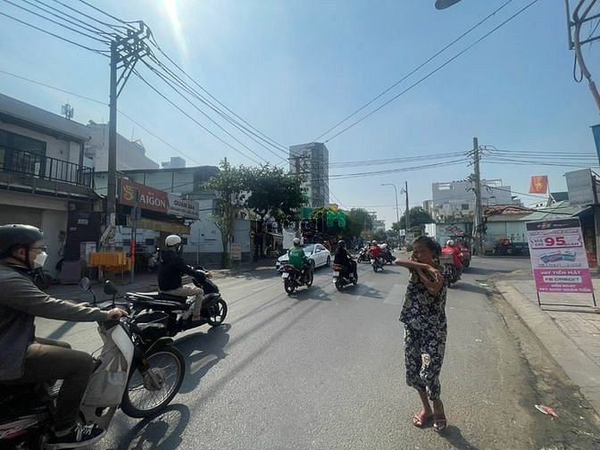 Hình ảnh Cho thuê nhà mt đường Nơ Trang Long p14 q Bình Thạnh .