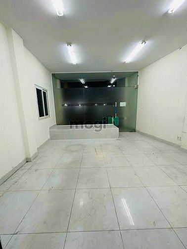 Hình ảnh Cho thuê nhà có hầm chứa hơn 20 xe máy quận 3
