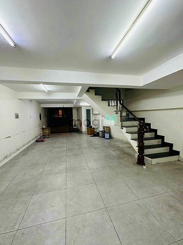 Hình ảnh Cho thuê nhà có hầm chứa hơn 20 xe máy quận 3