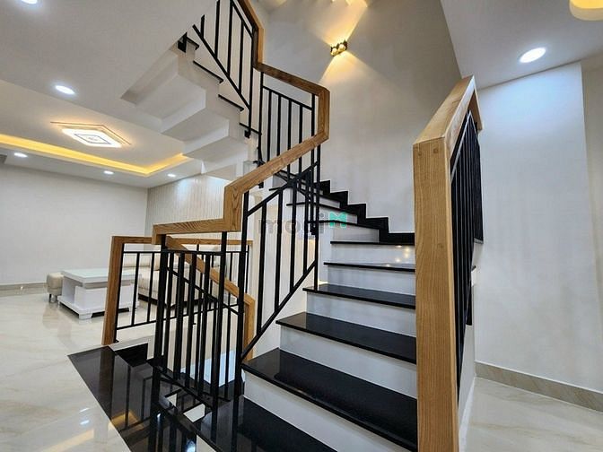 Hình ảnh VỊ TRÍ CỰC ĐẸP nhà Bùi Văn Ba Q7 58m2 giá chỉ 1TY395