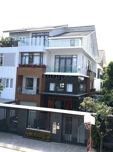 Hình ảnh Gia đình cần cho thuê biệt thự Phú Mỹ Hưng, Quận 7