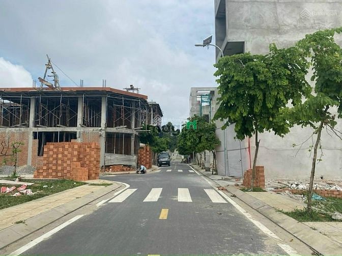 Hình ảnh Mở bán đợt đầu 30 nền ở đường Lê Hữu Kiều,Quận 2. 80m²/2tỷ1. SHR