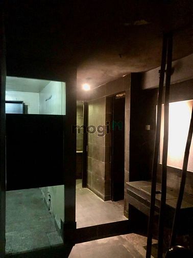 Hình ảnh Cho thuê nhà mặt tiền Lê Thánh Tôn, Q.1