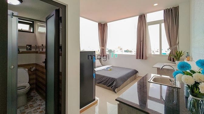 Hình ảnh Cho thuê Studio full nội thất cửa sổ Gần Hutech, Văn Lang