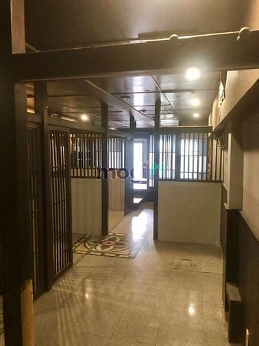 Hình ảnh Cho thuê nhà mặt tiền Lê Thánh Tôn, Q.1