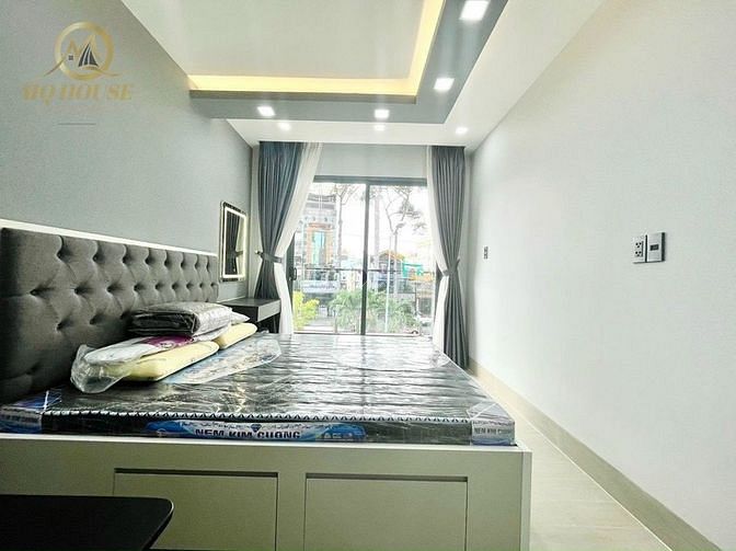 Hình ảnh Cho thuê studio cửa sổ full nội thất gần Ngã Sáu Cộng Hòa