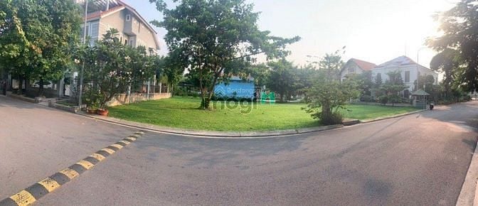 Hình ảnh Ngân hàng thanh lý gấp nền đất ở Hoàng Hữu Nam, Quận 9. 70m²/2tỷ1. SHR