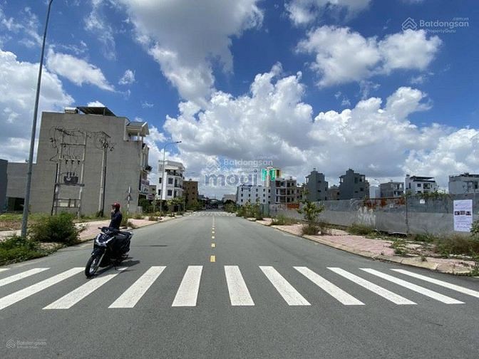 Hình ảnh Tài chính 2tỷ1 là đã sở hữu được nền 75m² ở đường Lò Lu,Quận 9. SHR