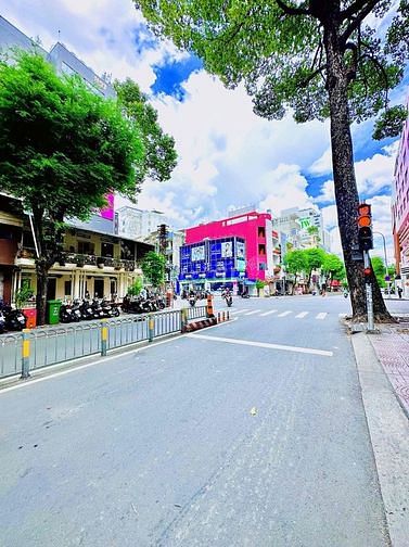 Hình ảnh CHO THUÊ NHÀ mặt tiền TÔN THẤT TÙNG, Quận 1 ( DTSD: 400m2 )