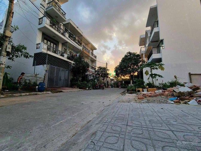 Hình ảnh Ngân hàng thanh lý lô đất ở đường Hồ Bá Phấn, Quận9. 85m²/2tỷ3. SHR