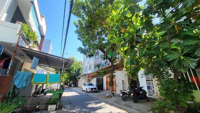 Hình ảnh Bán 90m2 Đất Tặng Kèm NHà C4 Mặt Đường Ung Văn Khiêm, Sát Khu Phố Tây