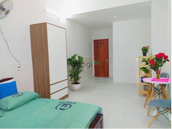Hình ảnh Trống lại phòng full nội thất có bancol riêng gần sân bay Tân Sơn Nhất