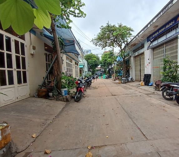 Hình ảnh HẺM 8M Tân Phú - 70M - 2 tầng - Ngang 4 - Chỉ 4 tỷ 8 - 8 tr/Tháng